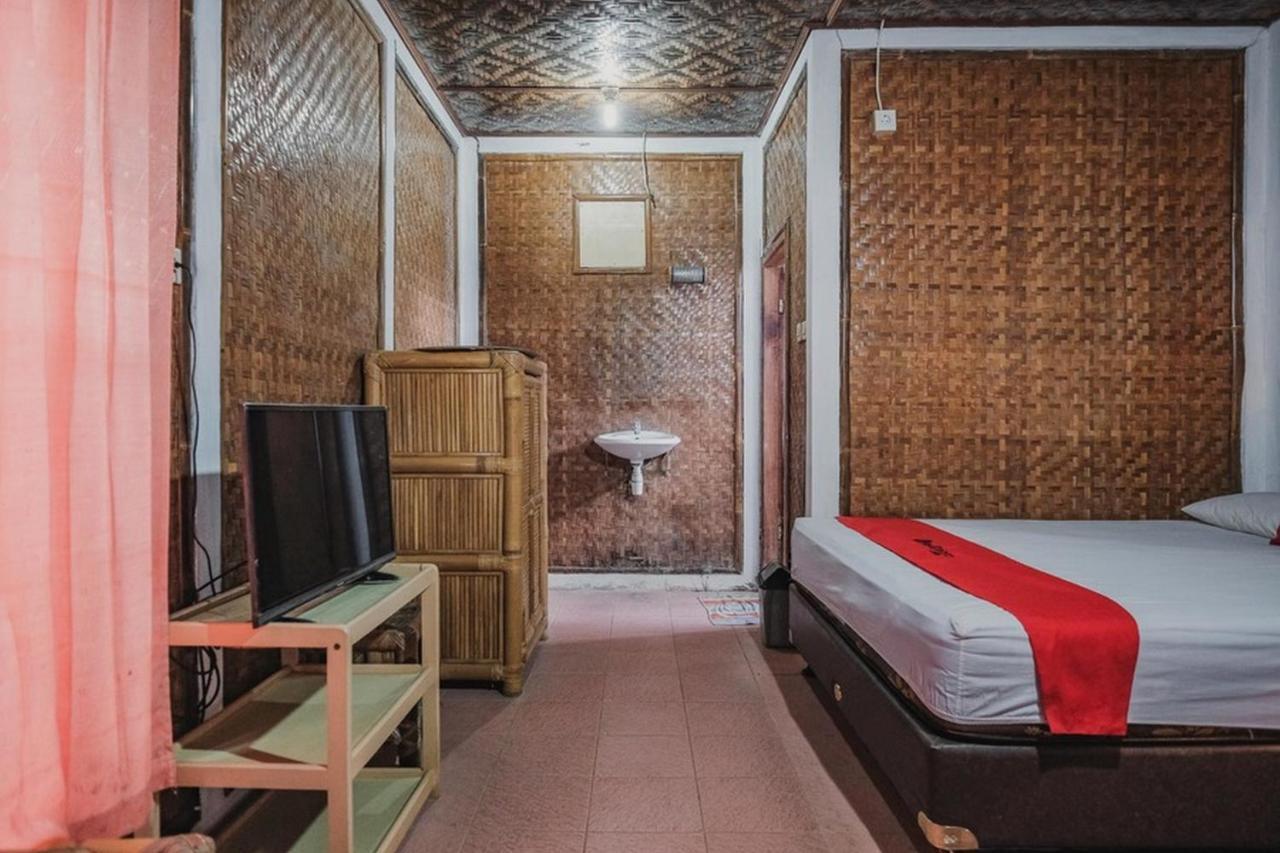 Reddoorz Near Pantai Florida Anyer Hotel Serang Exterior foto