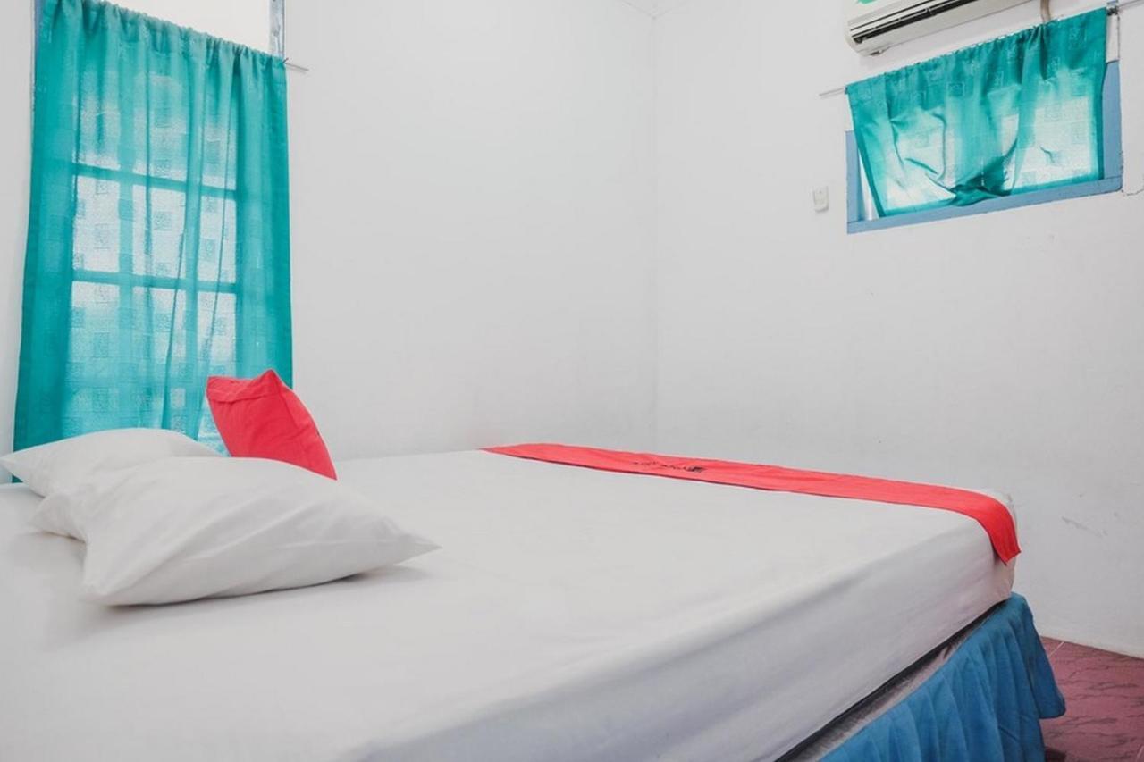 Reddoorz Near Pantai Florida Anyer Hotel Serang Exterior foto