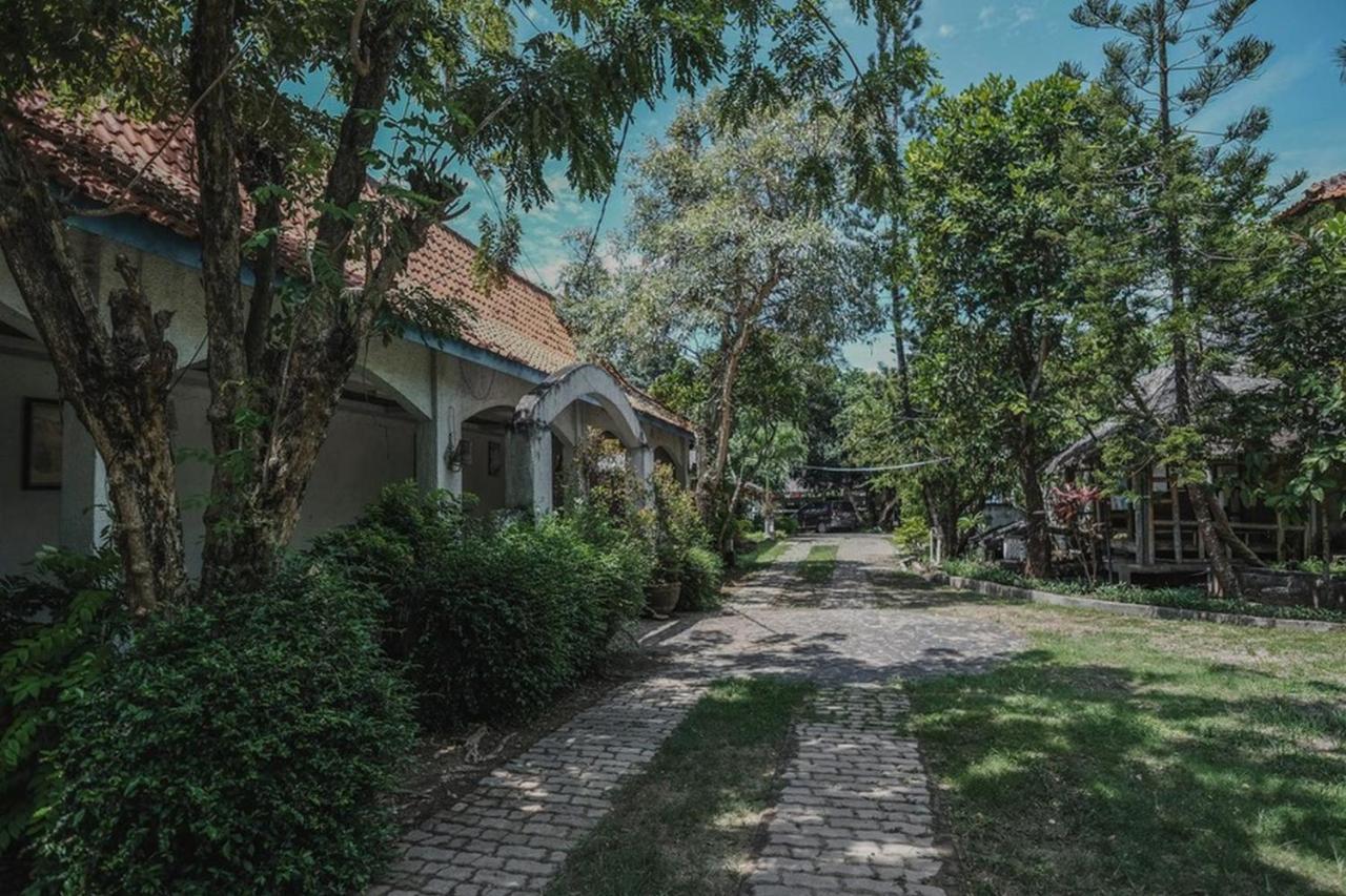 Reddoorz Near Pantai Florida Anyer Hotel Serang Exterior foto